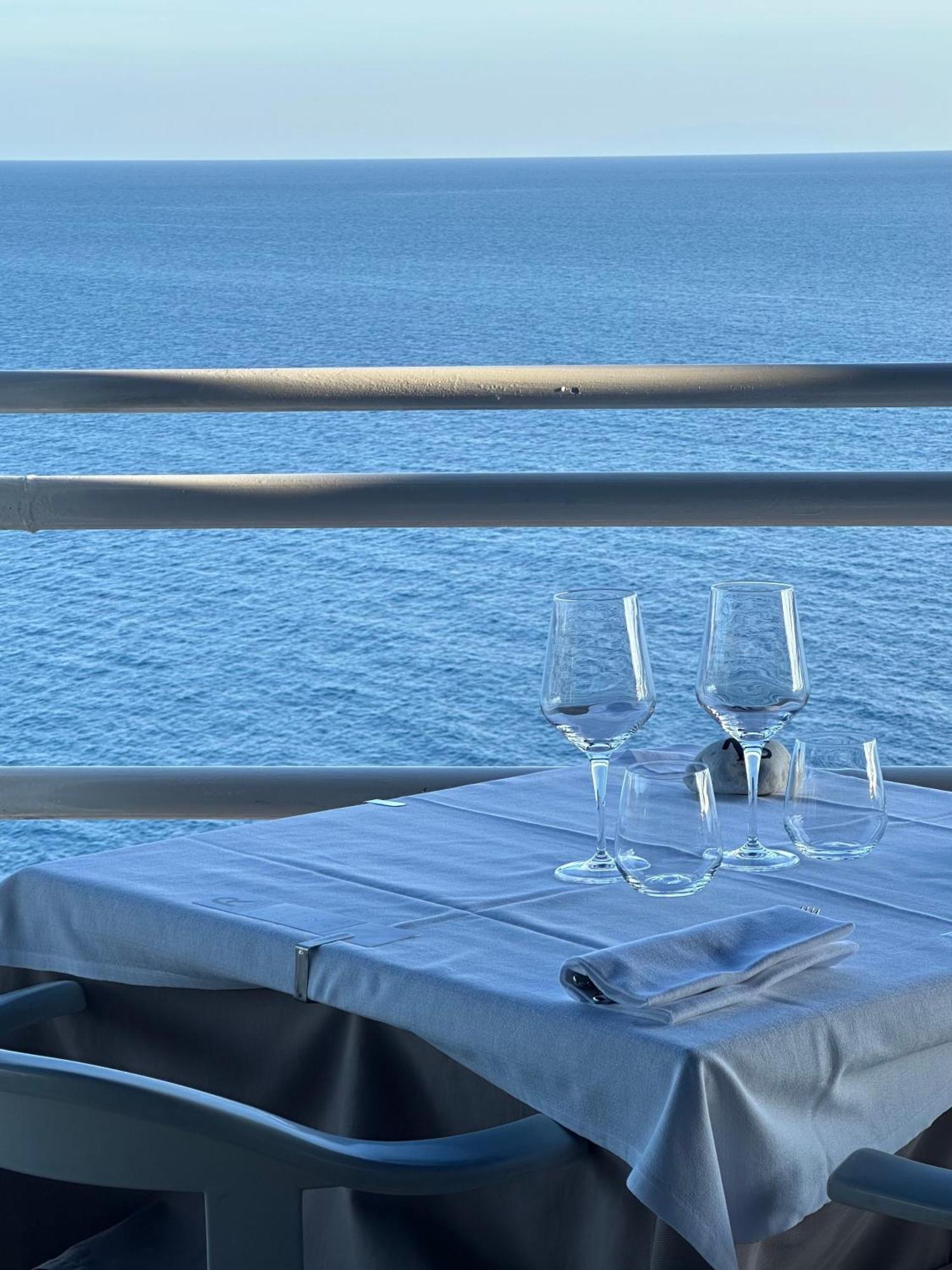Il Romito Hotel Quercianella Eksteriør billede